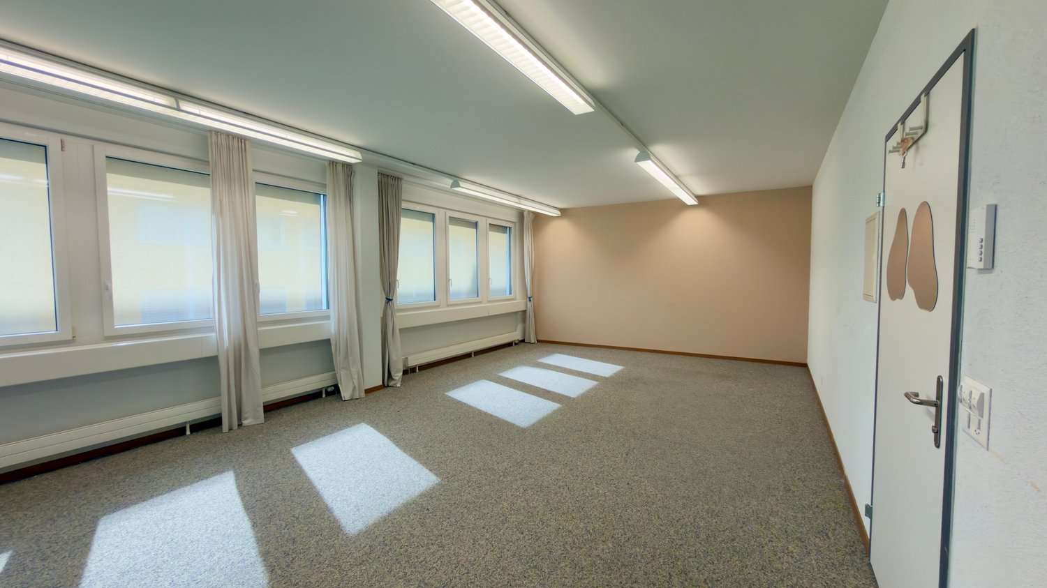 Bureau de 27m², photo 1 sur 3