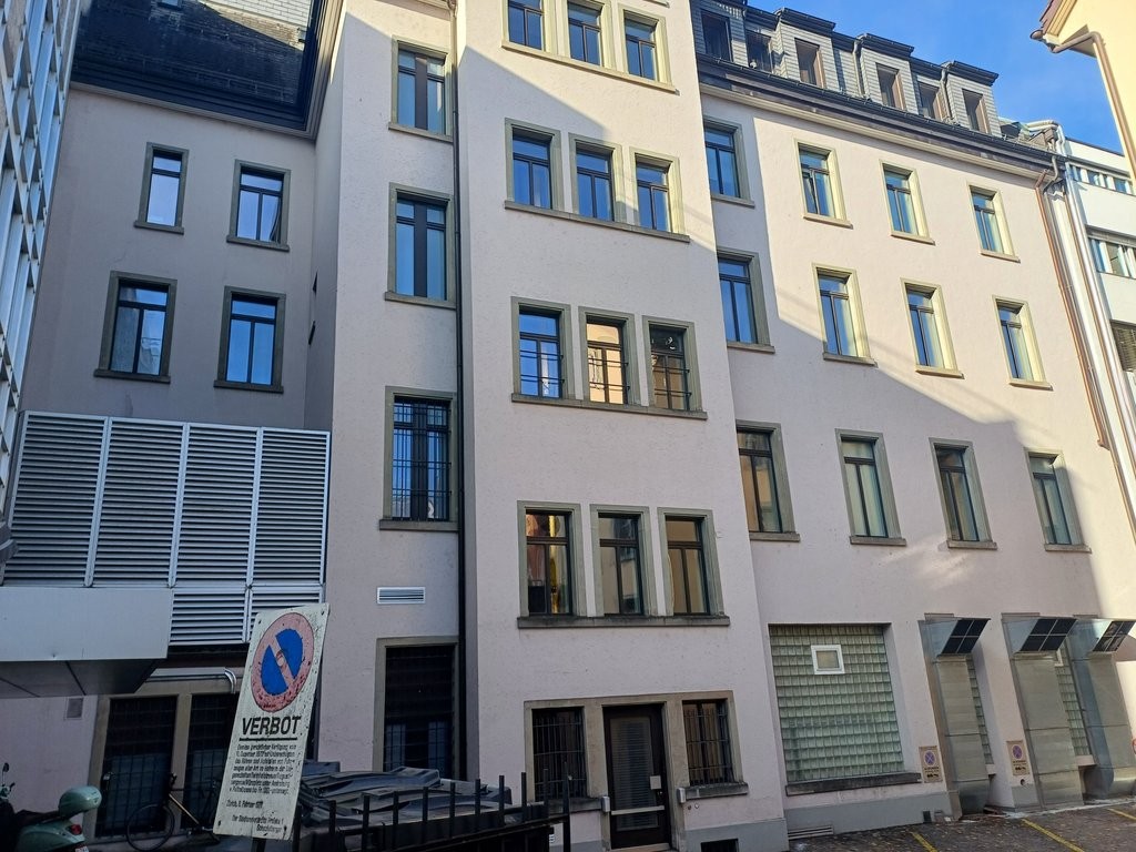 56m² office
