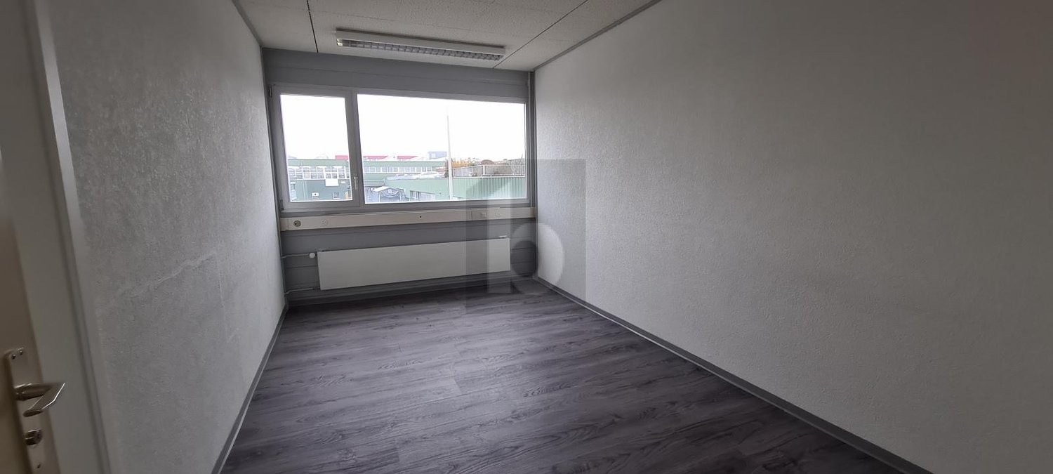 144m² office, photo 4 sur 4