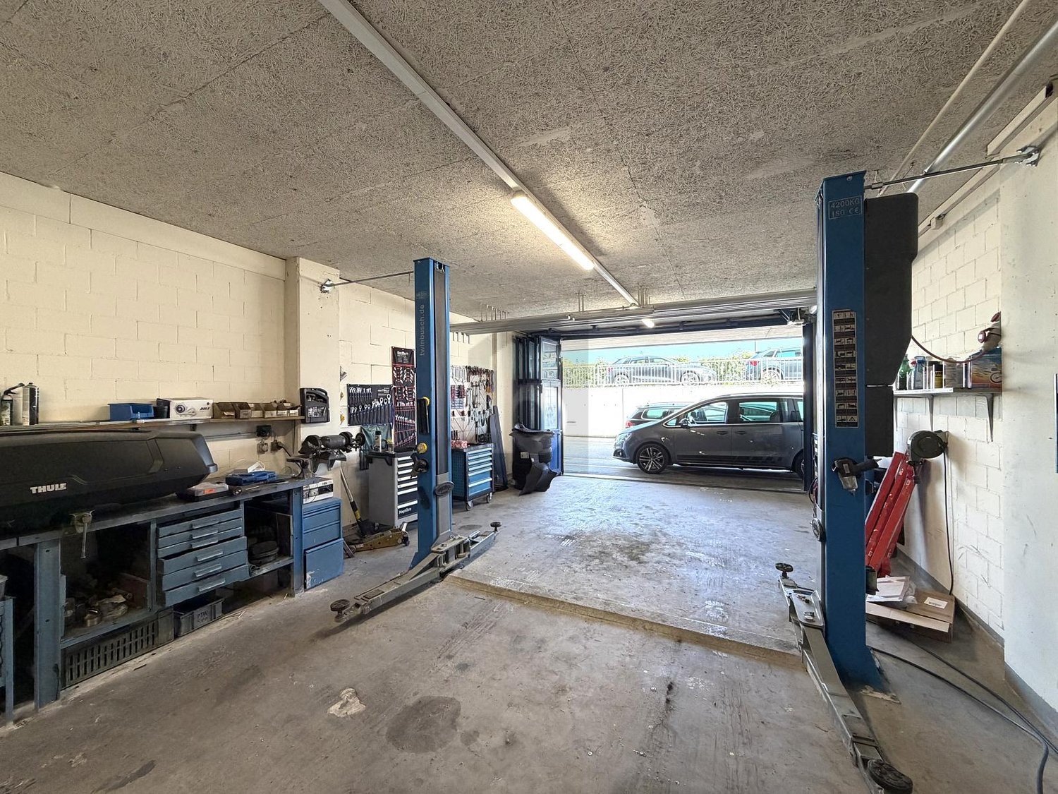 350m² atelier, Foto 1 von 3
