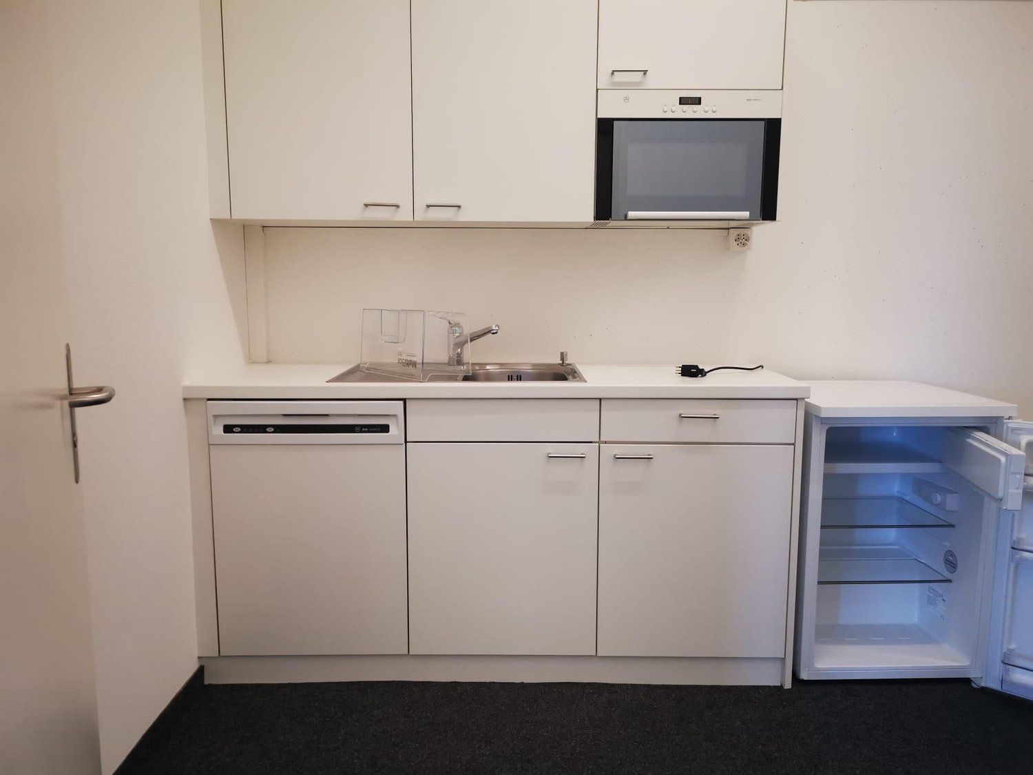 223m² office