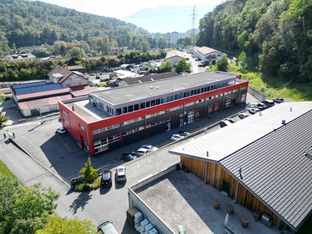 156m² Büro, Foto 1 von 10