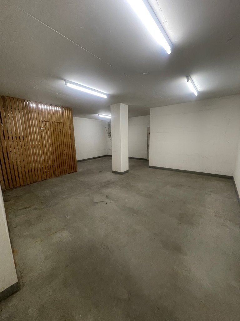 Deposito di 35m², foto 1 di 2