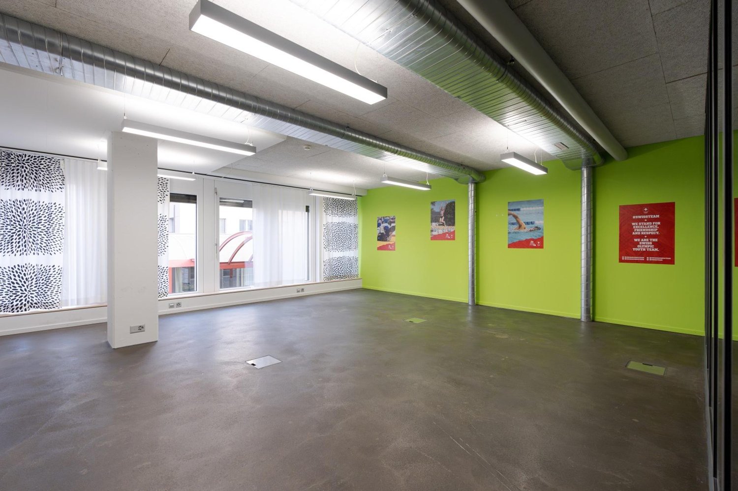 155m² office