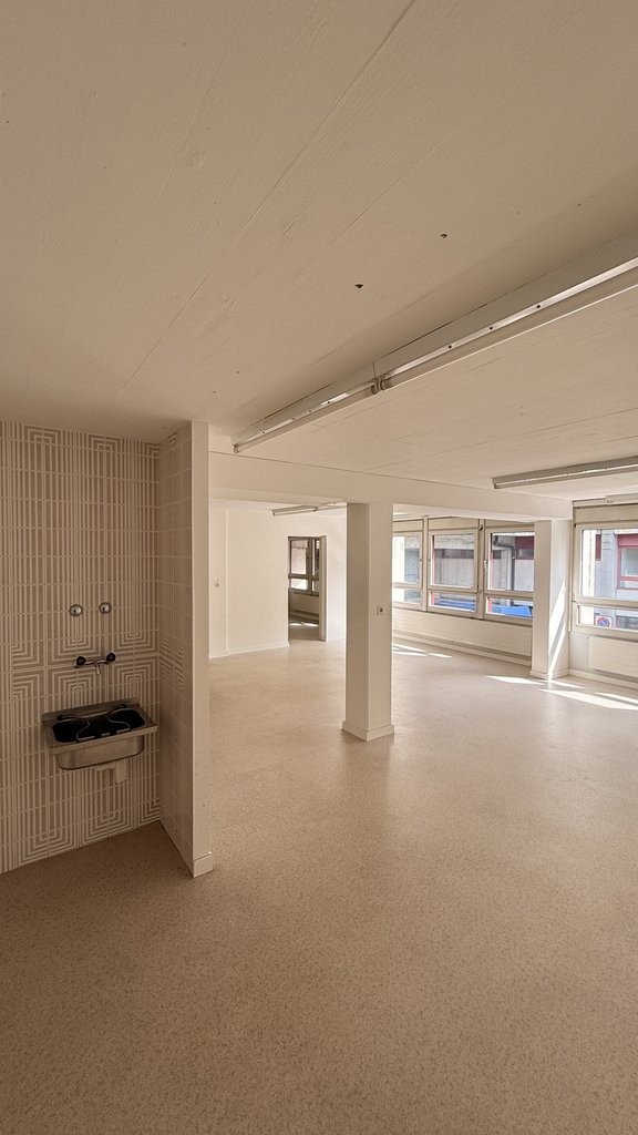 101m² commercial