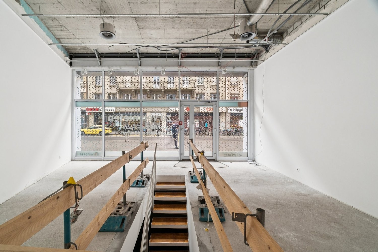 91m² commercial