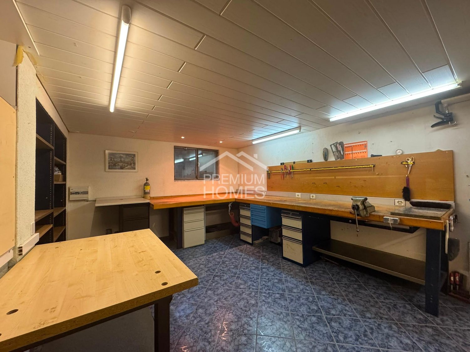 Commercial, Foto 4 von 7