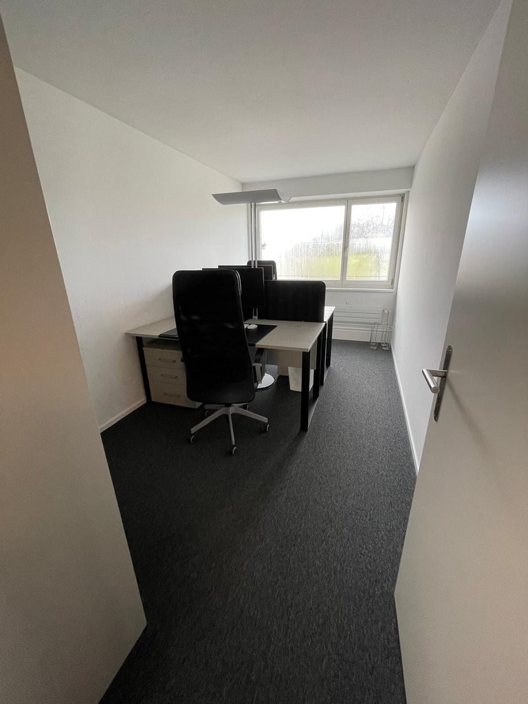 157m² office