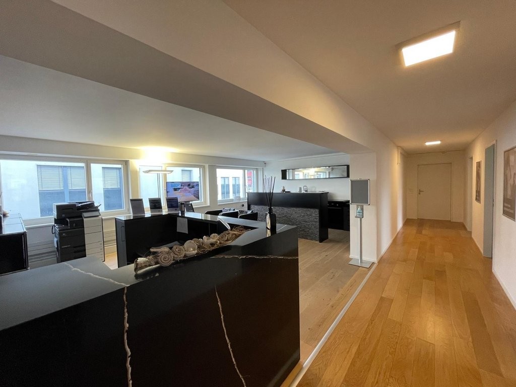 157m² office