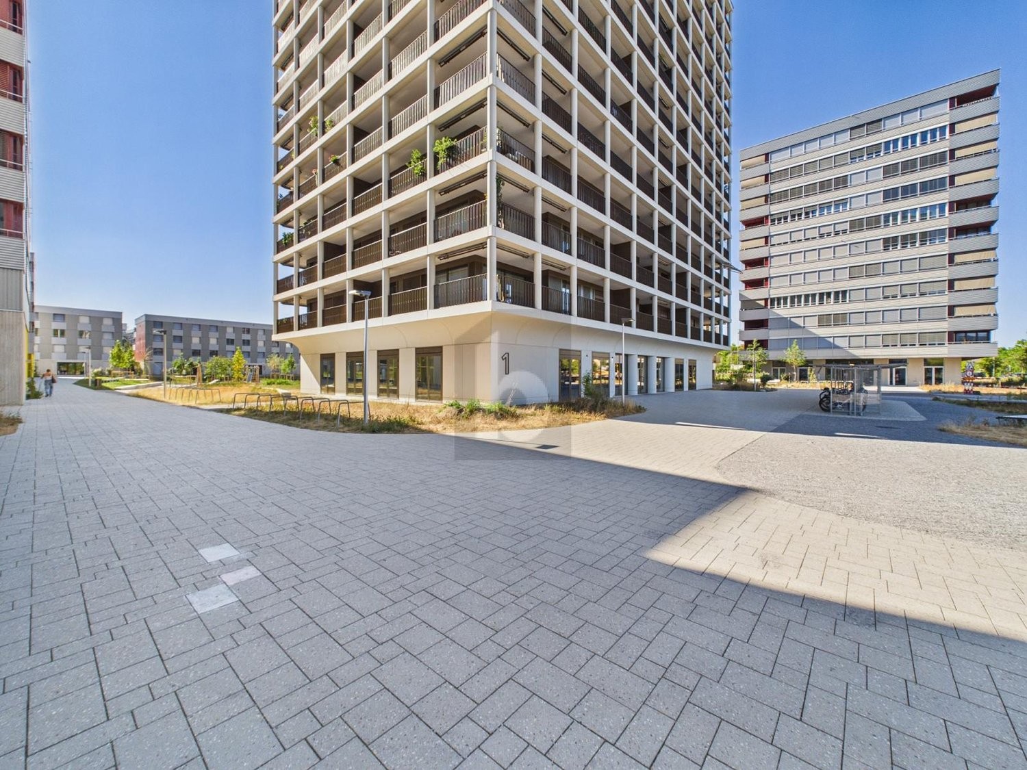 61m² office