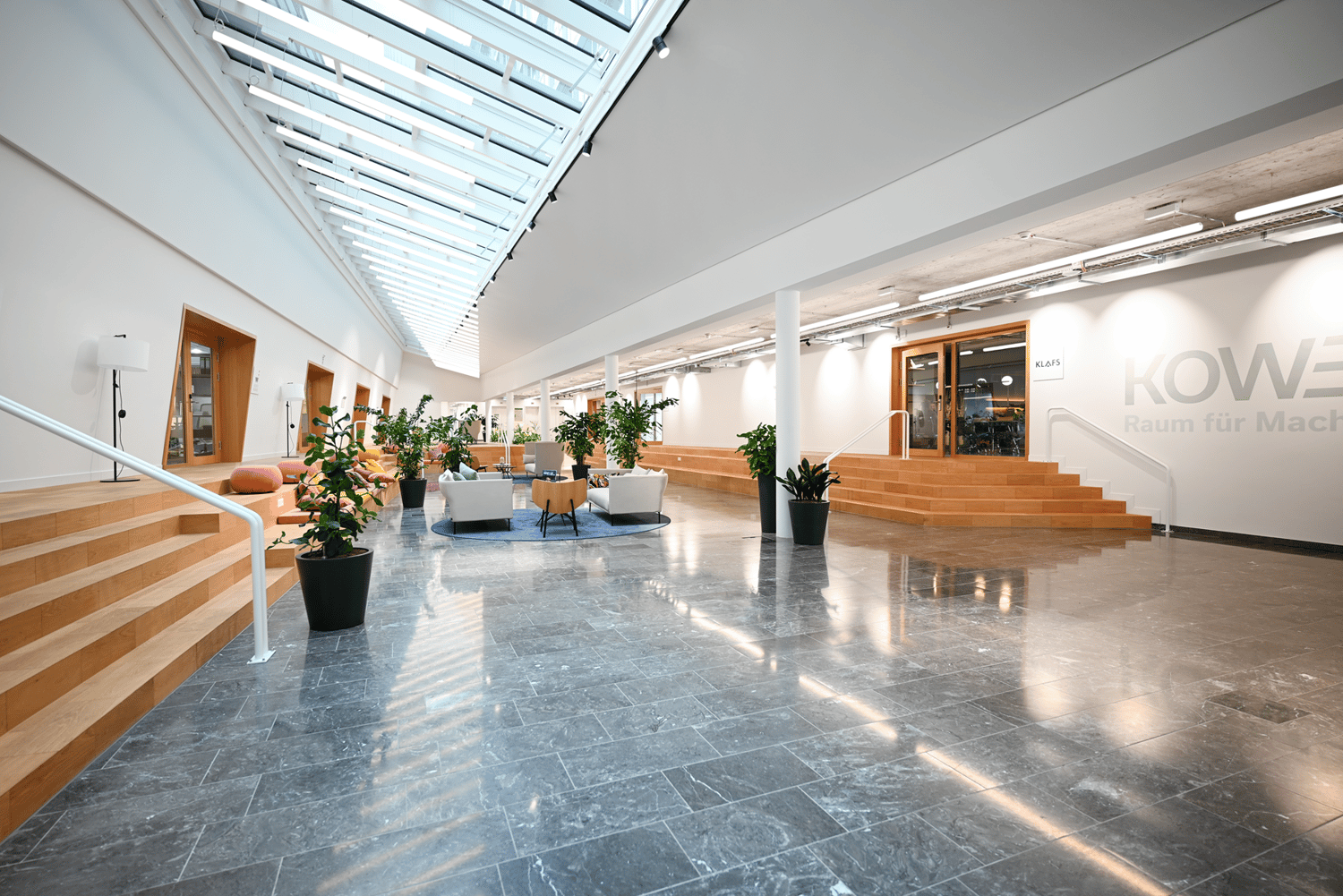 244m² office