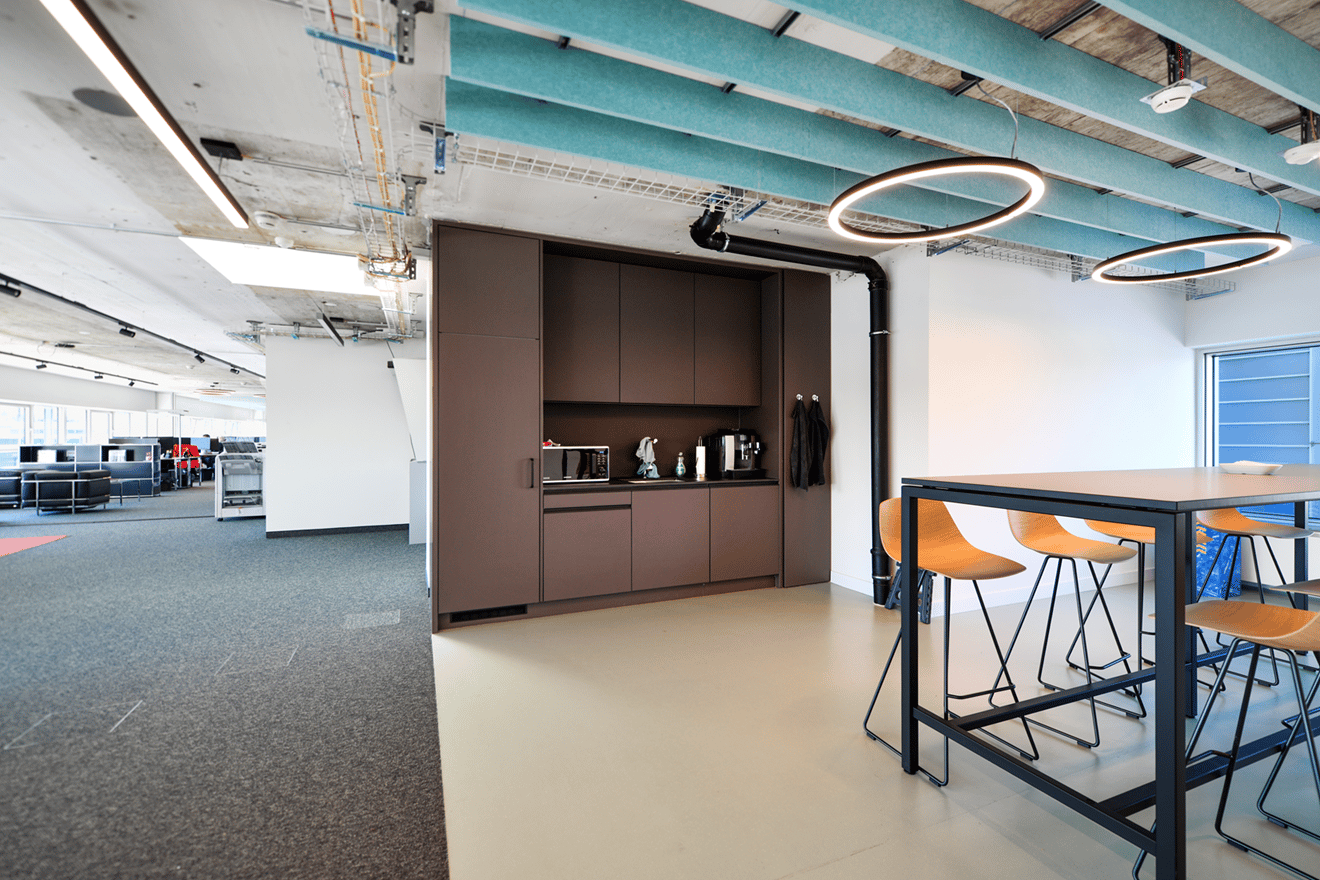 244m² office