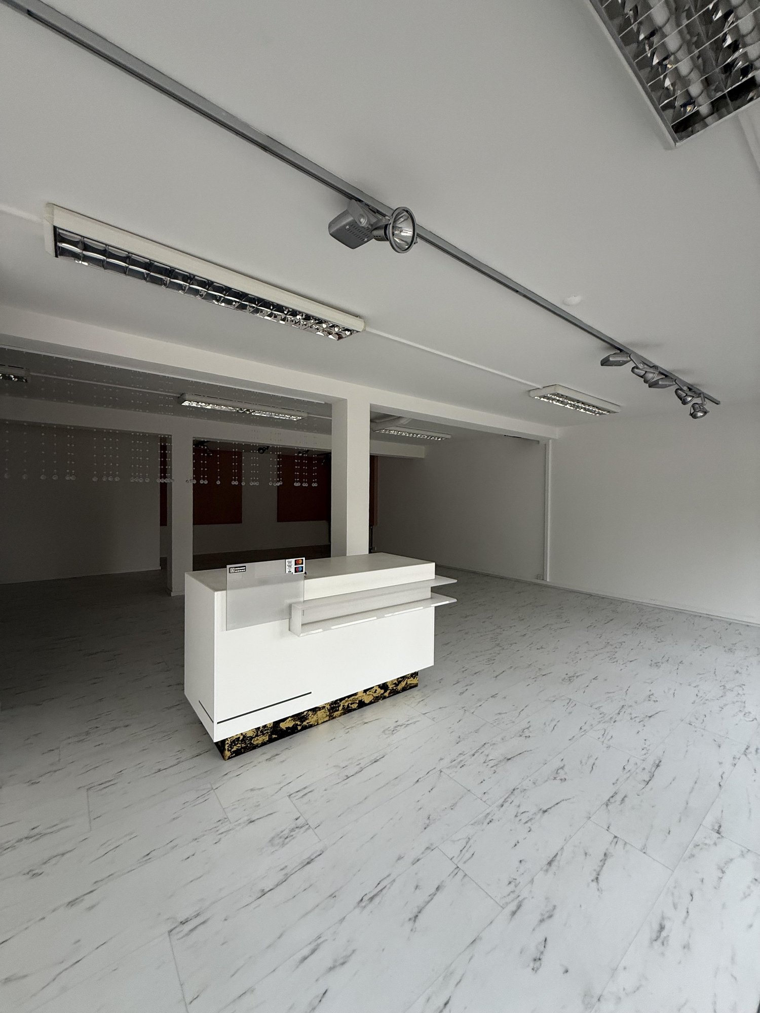 176m² shop, Foto 9 von 10