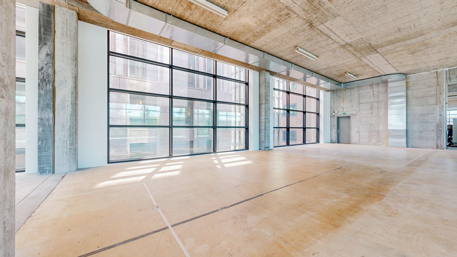 1050-5770m² commerciale, foto 4 di 10