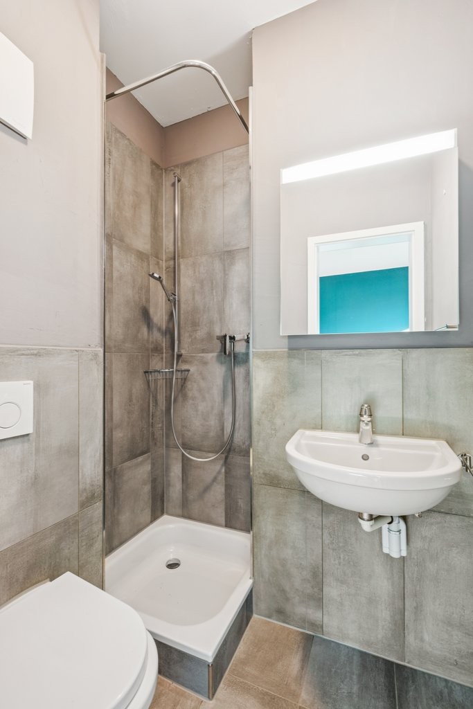 34m² commercial