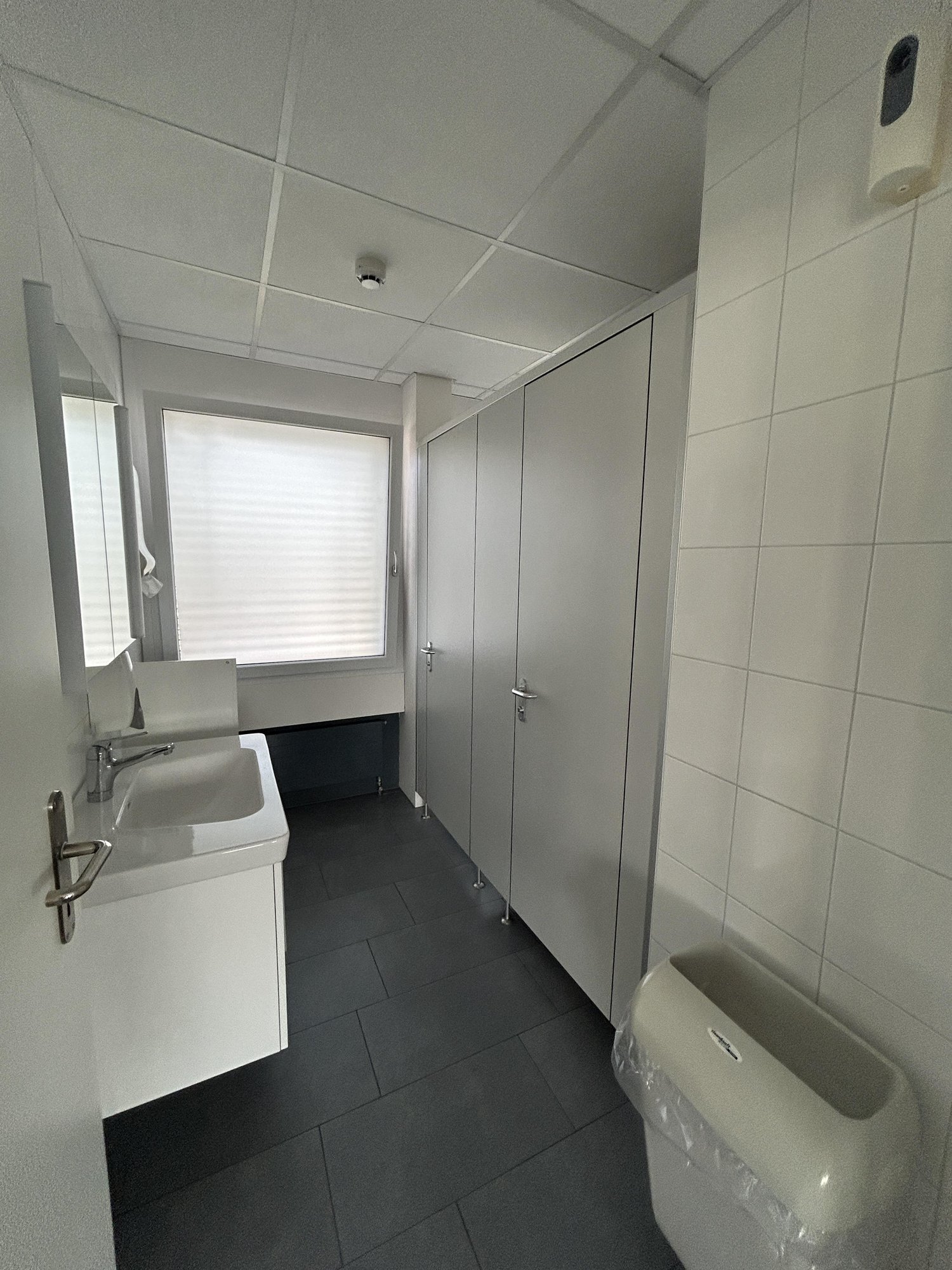 436m² office