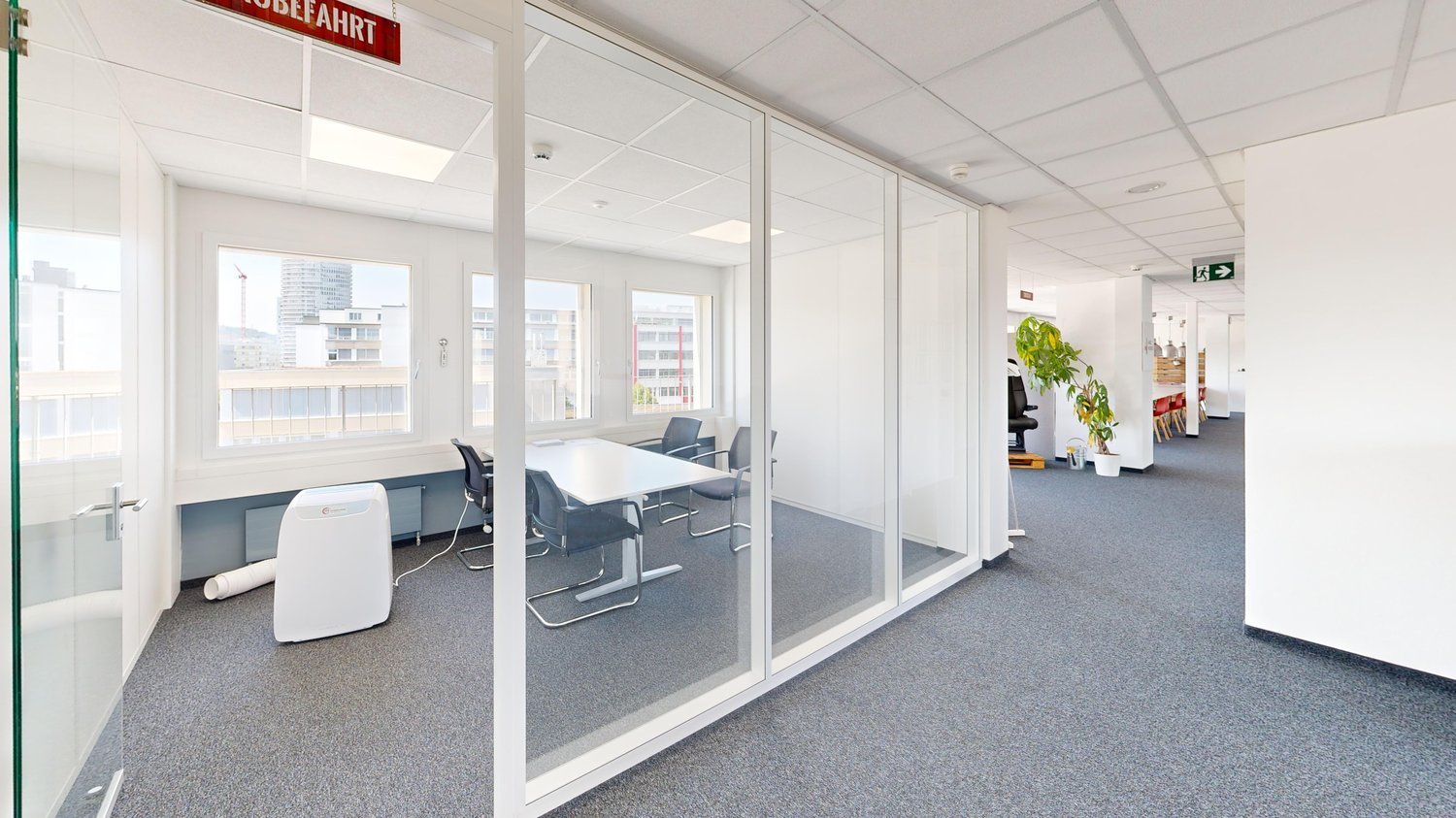 436m² office