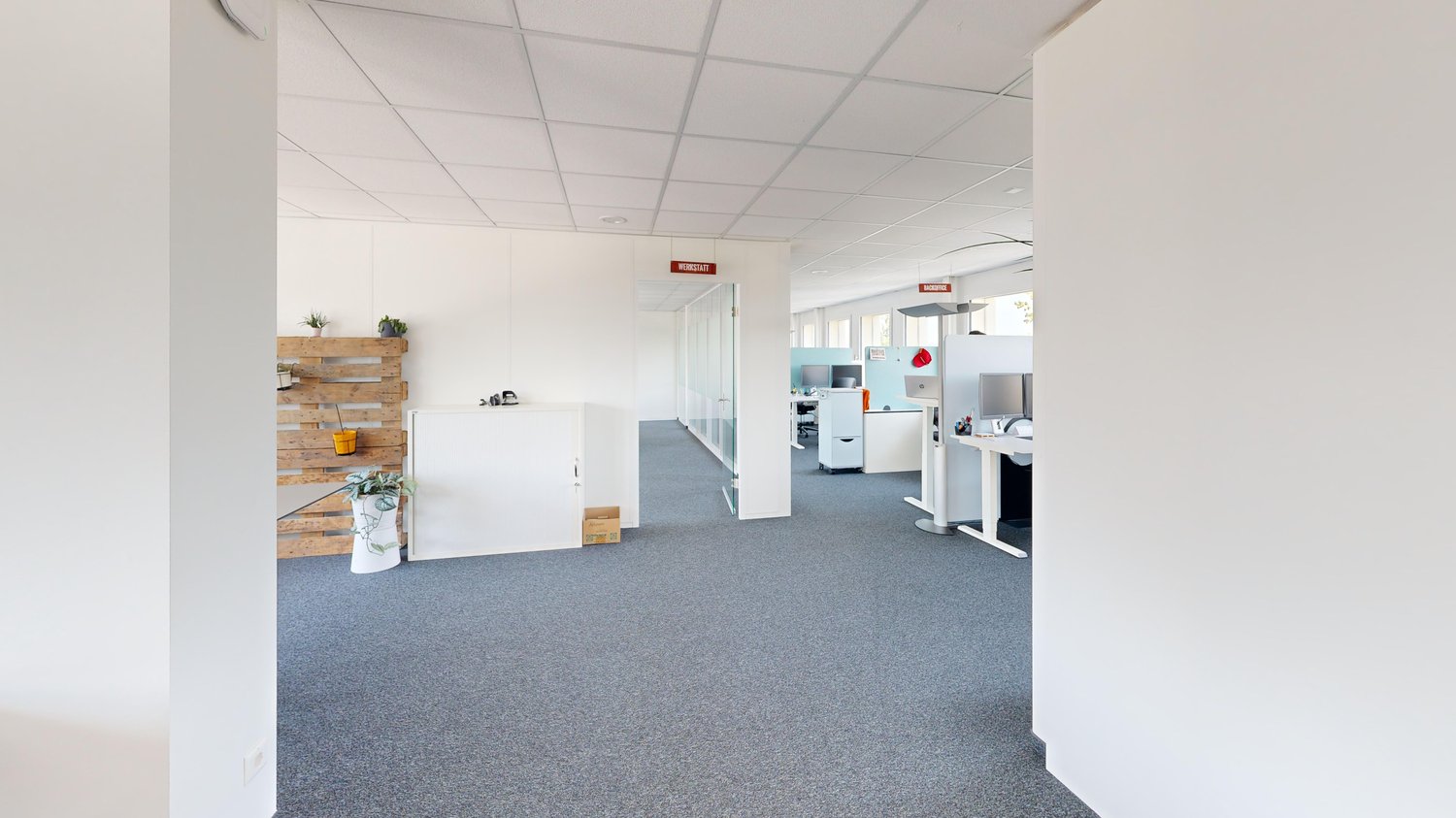 436m² office
