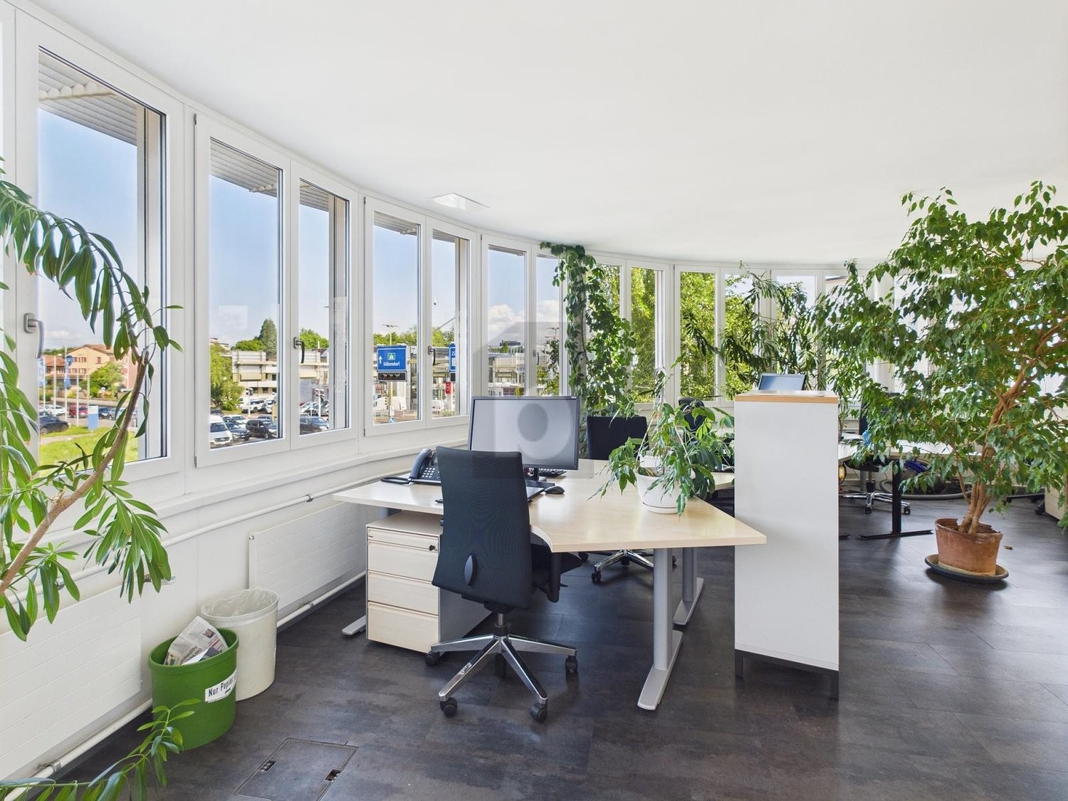 86m² office