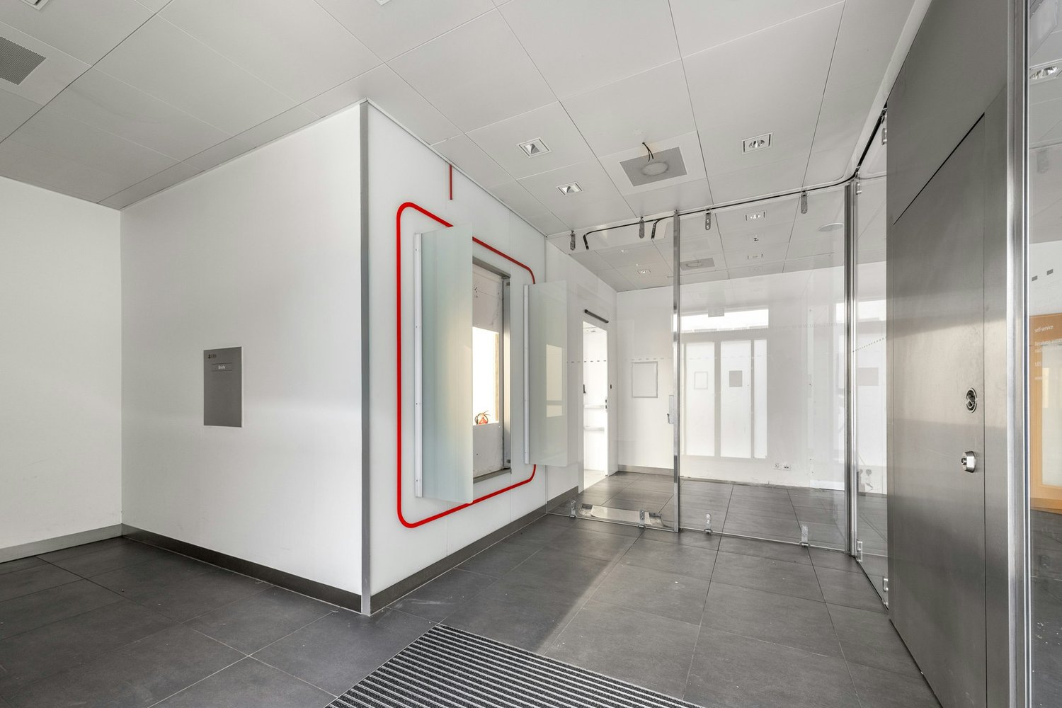 154m² commercial