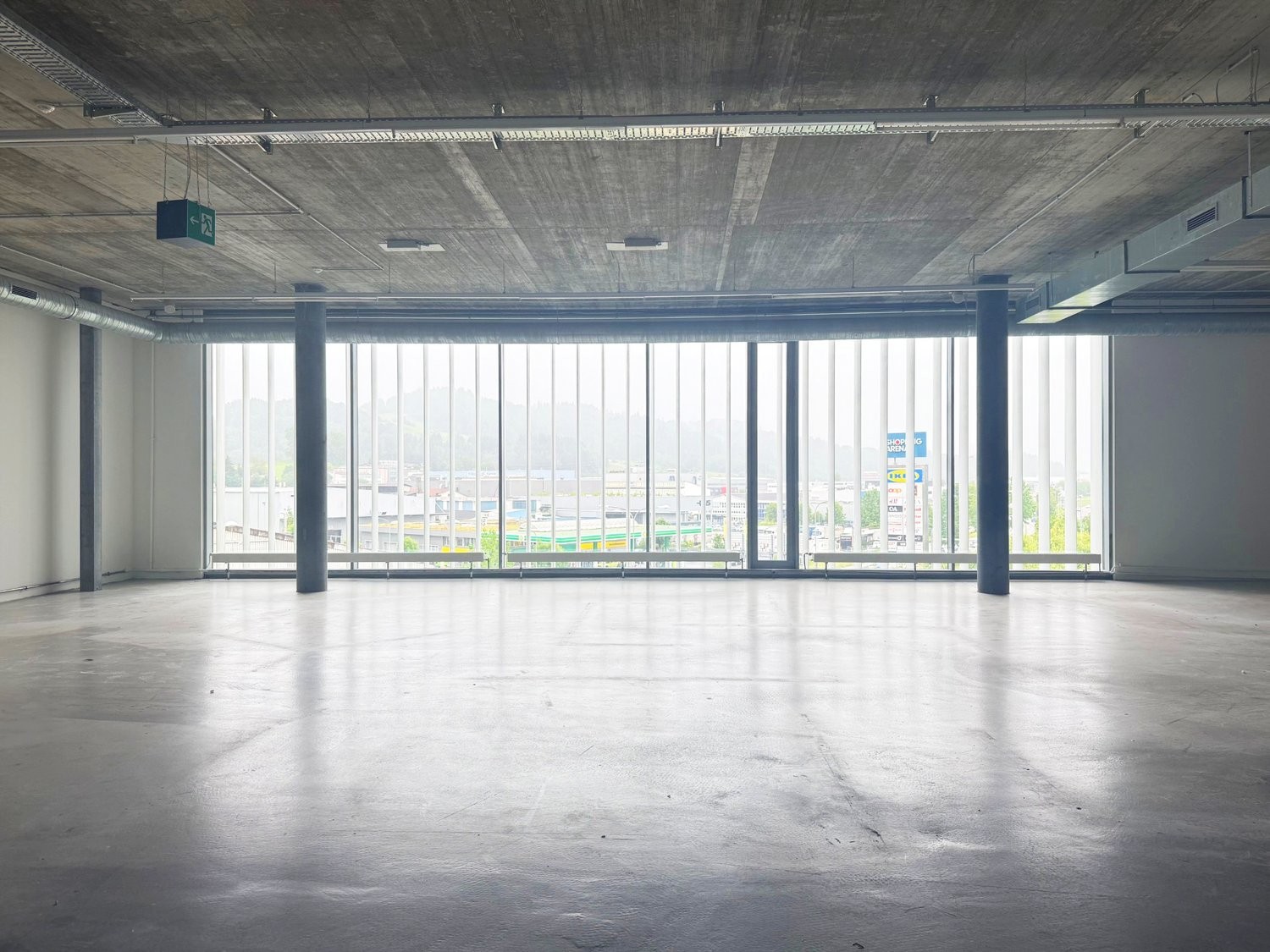 370m² office