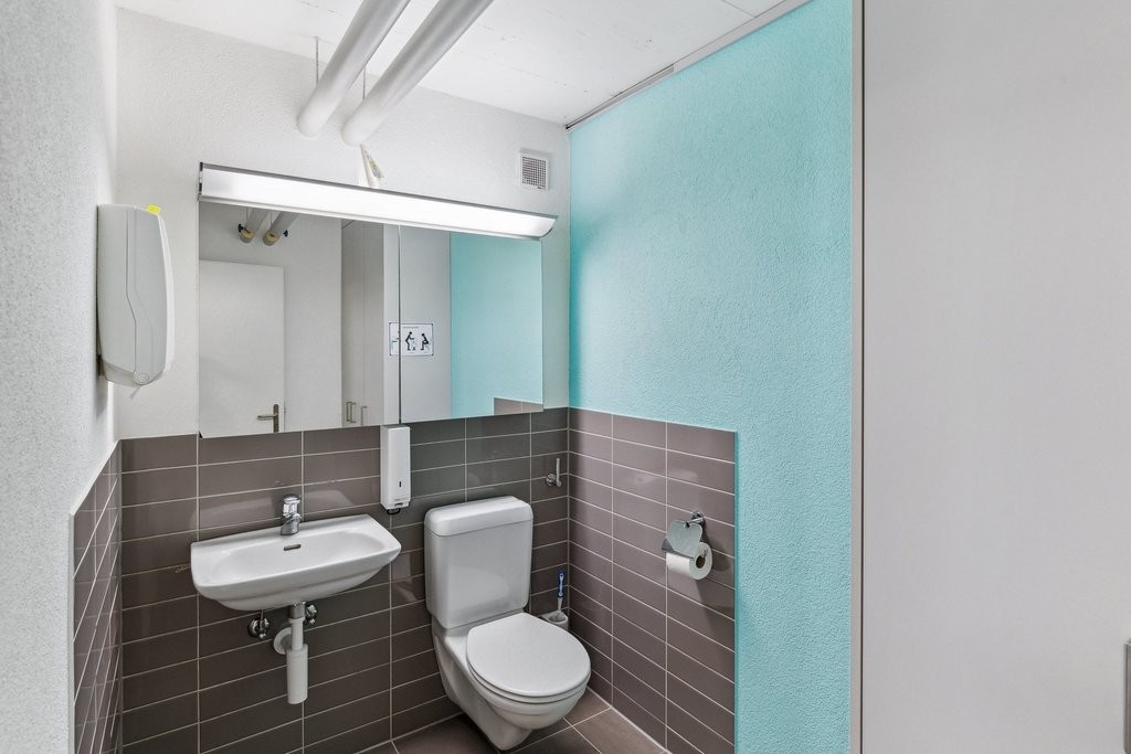 137m² office