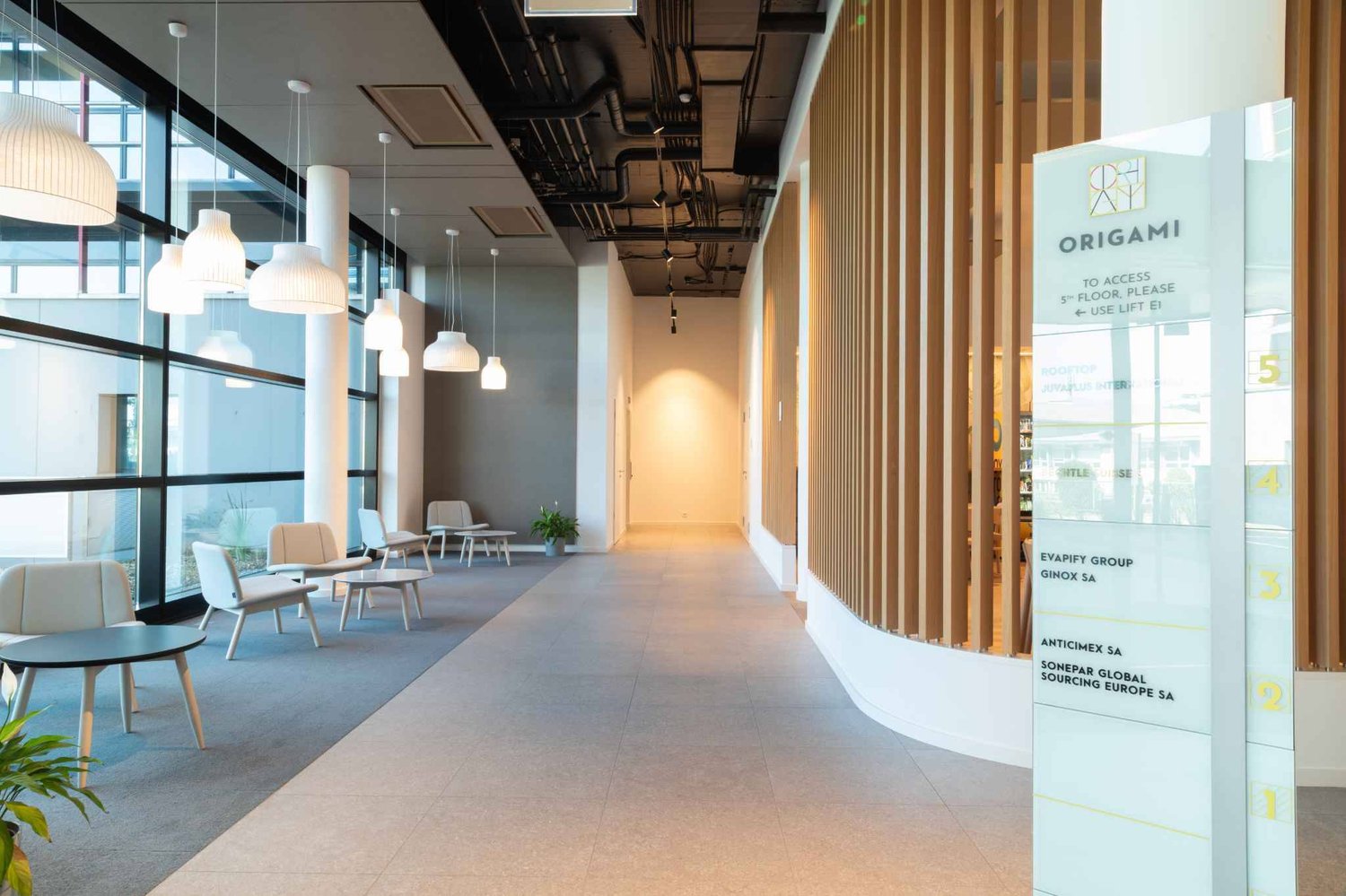 708m² office