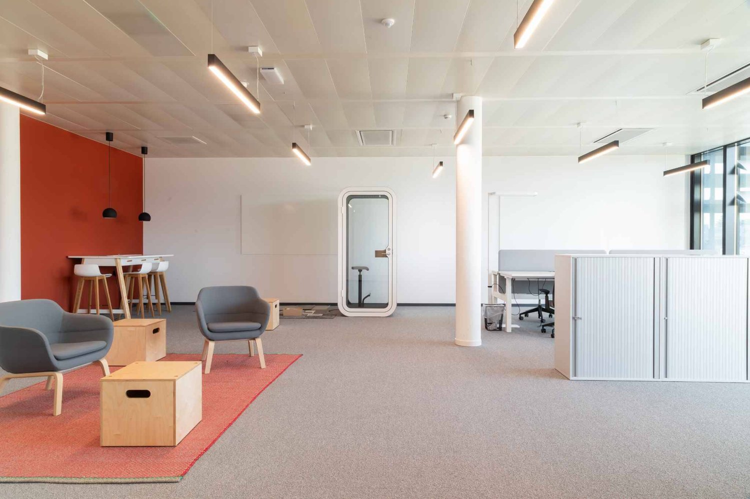 708m² office
