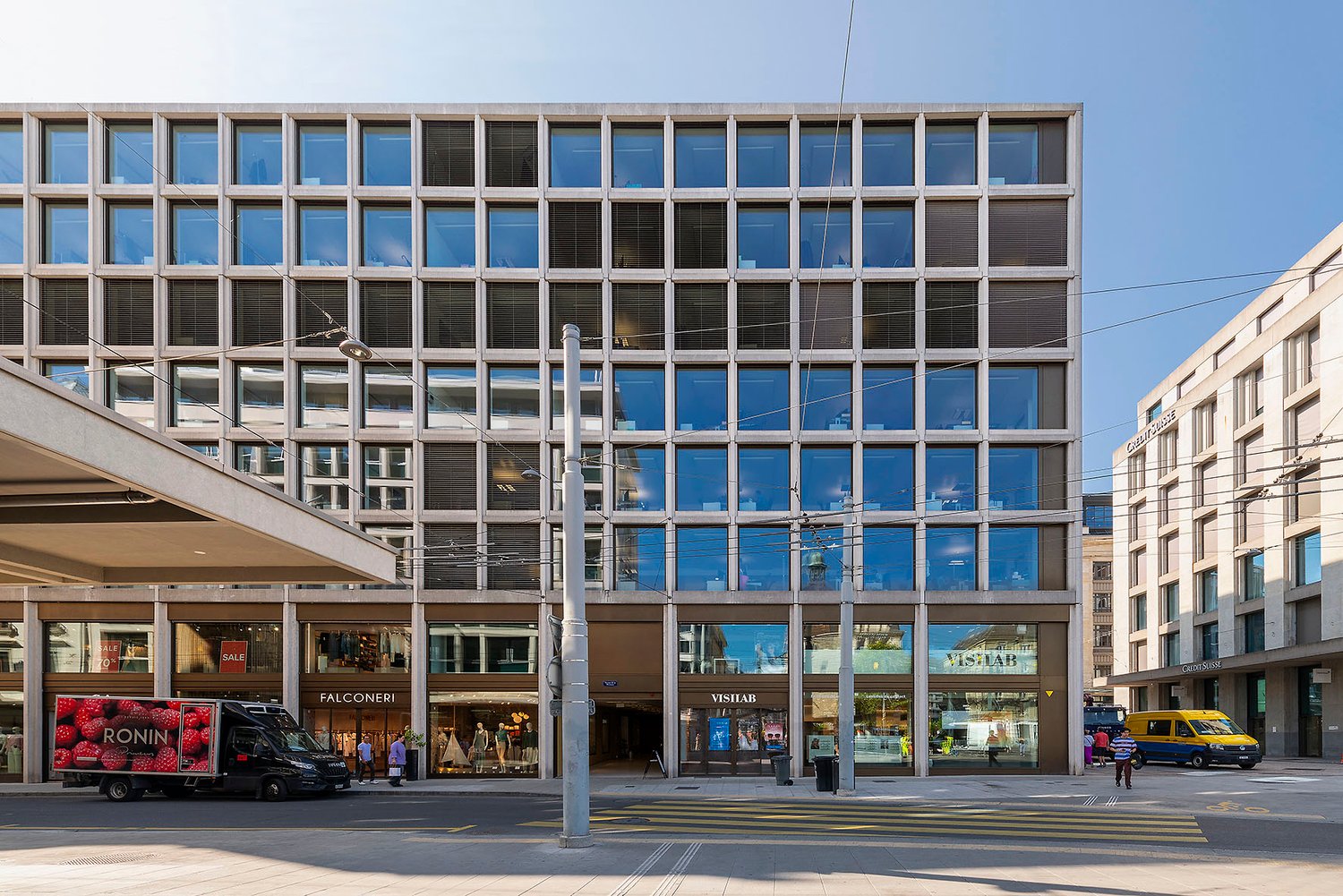 311m² Büro, Foto 1 von 9