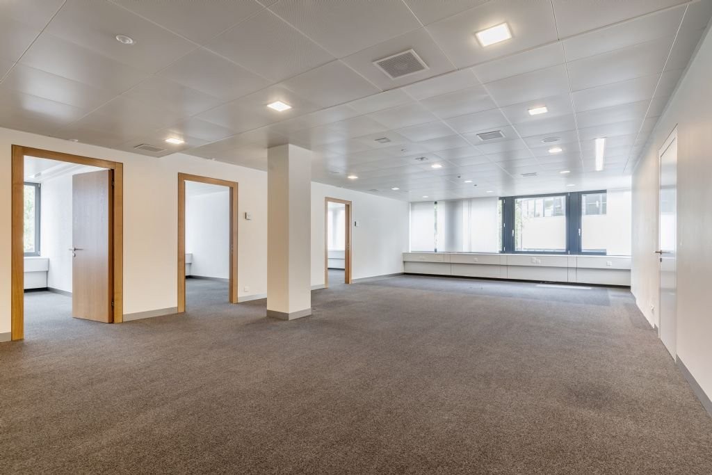 470m² commercial