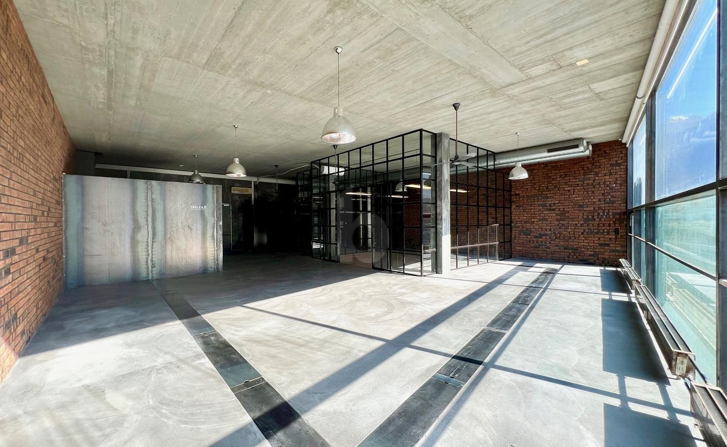 173m² office
