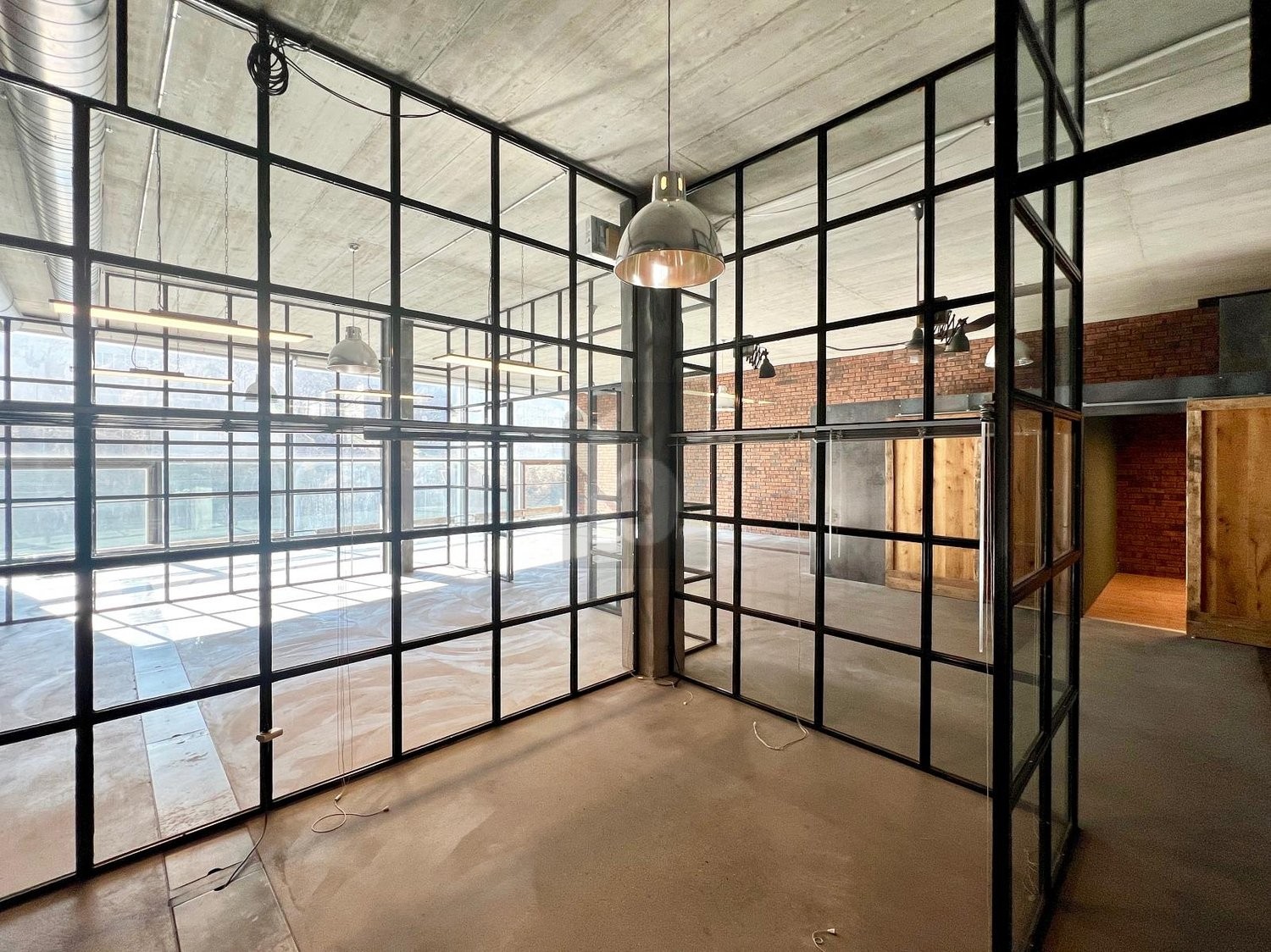 173m² office