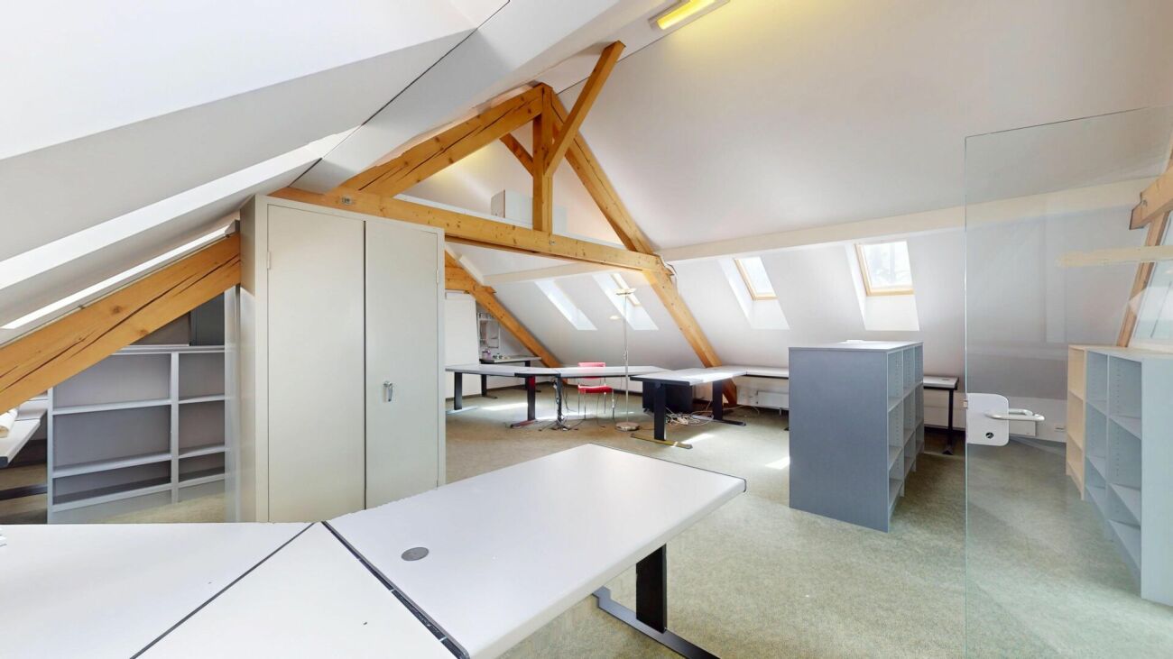 135m² office