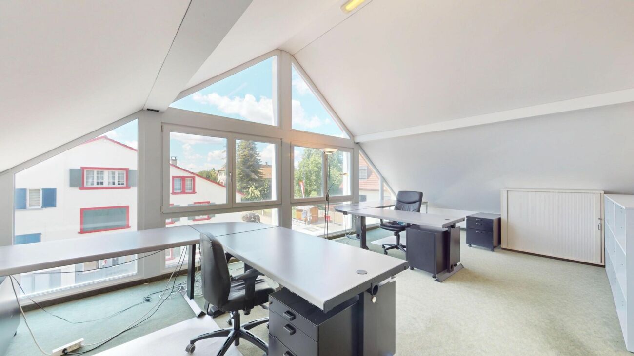 135m² office