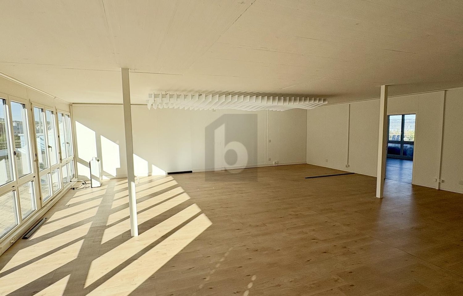 200m² office, Foto 1 von 4