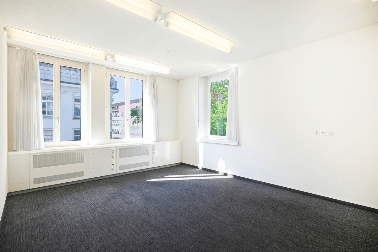 280m² office