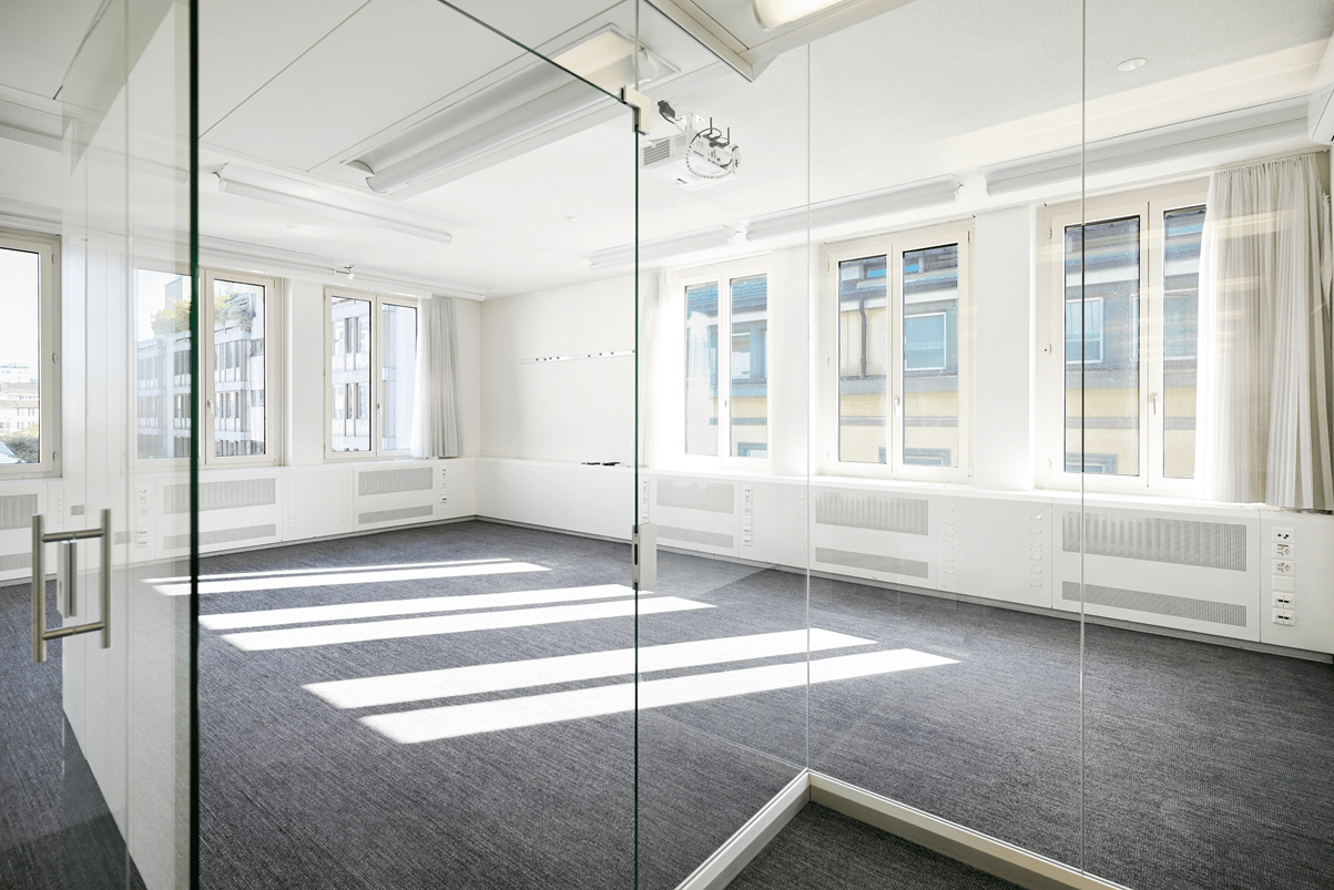 280m² office