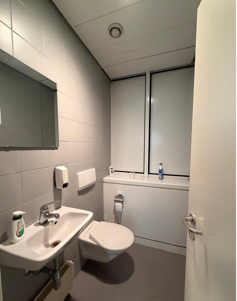 240m² Büro, Foto 6 von 6