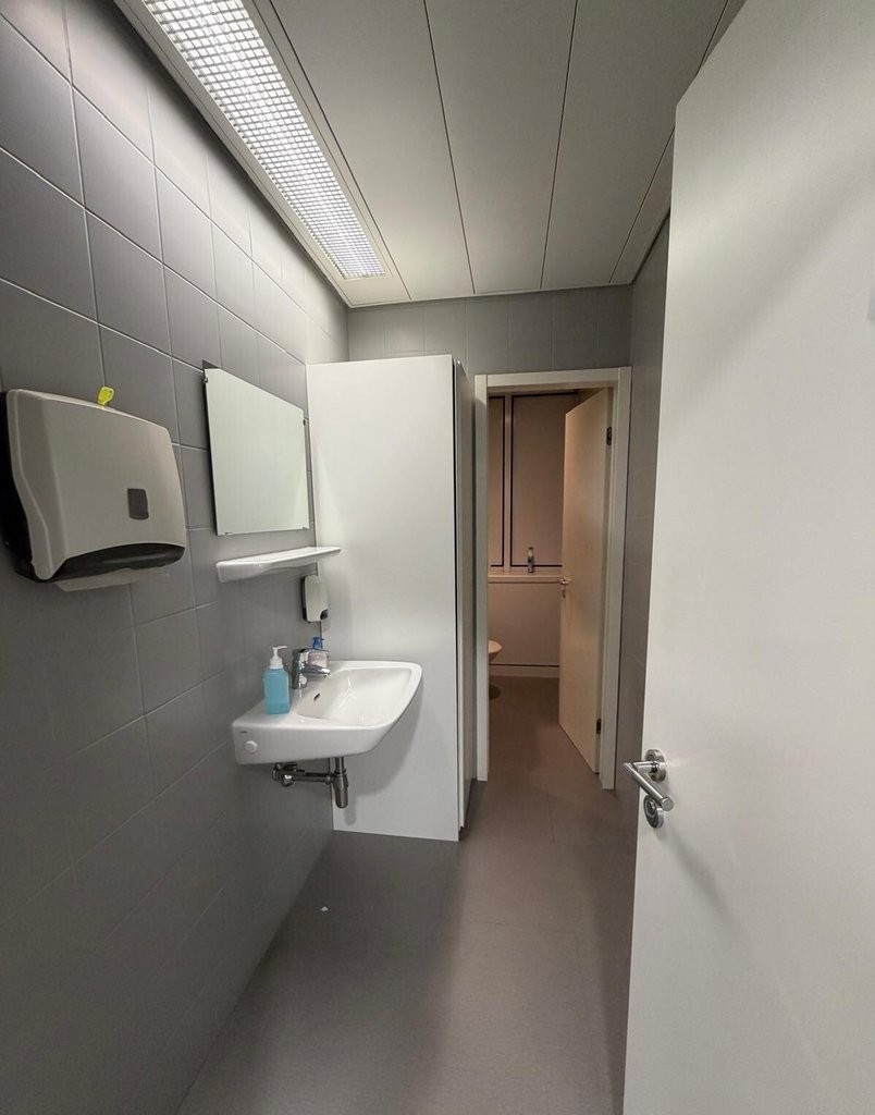 240m² Büro, Foto 5 von 6