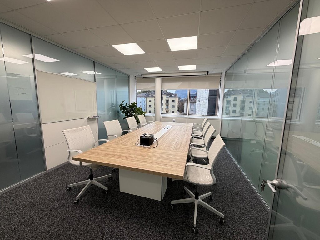 240m² Büro, Foto 4 von 6