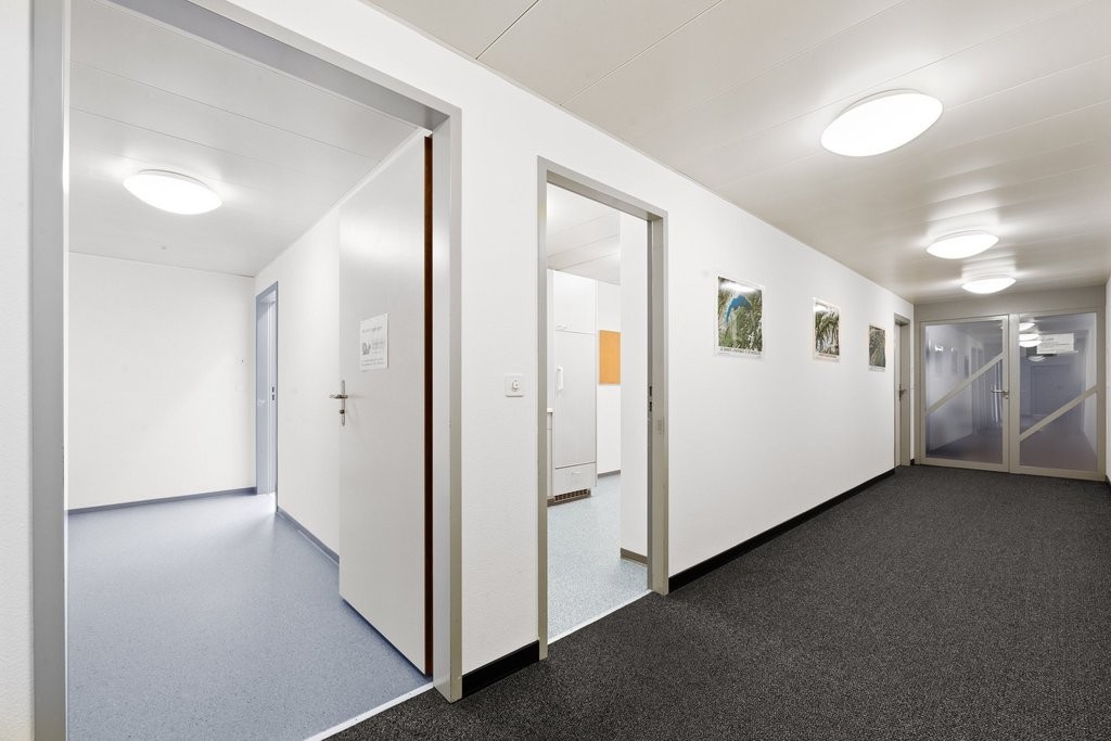 103m² office