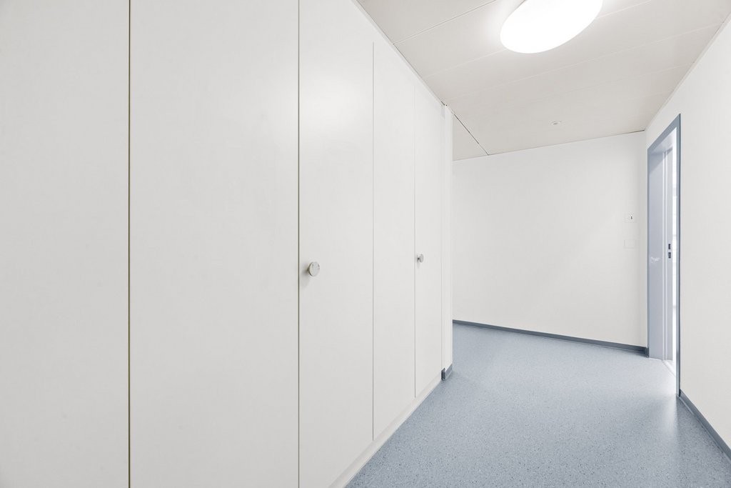 103m² office