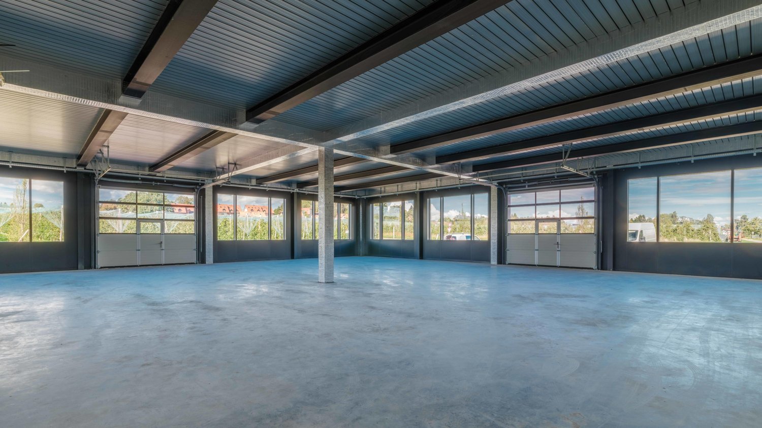 604m² industrial object