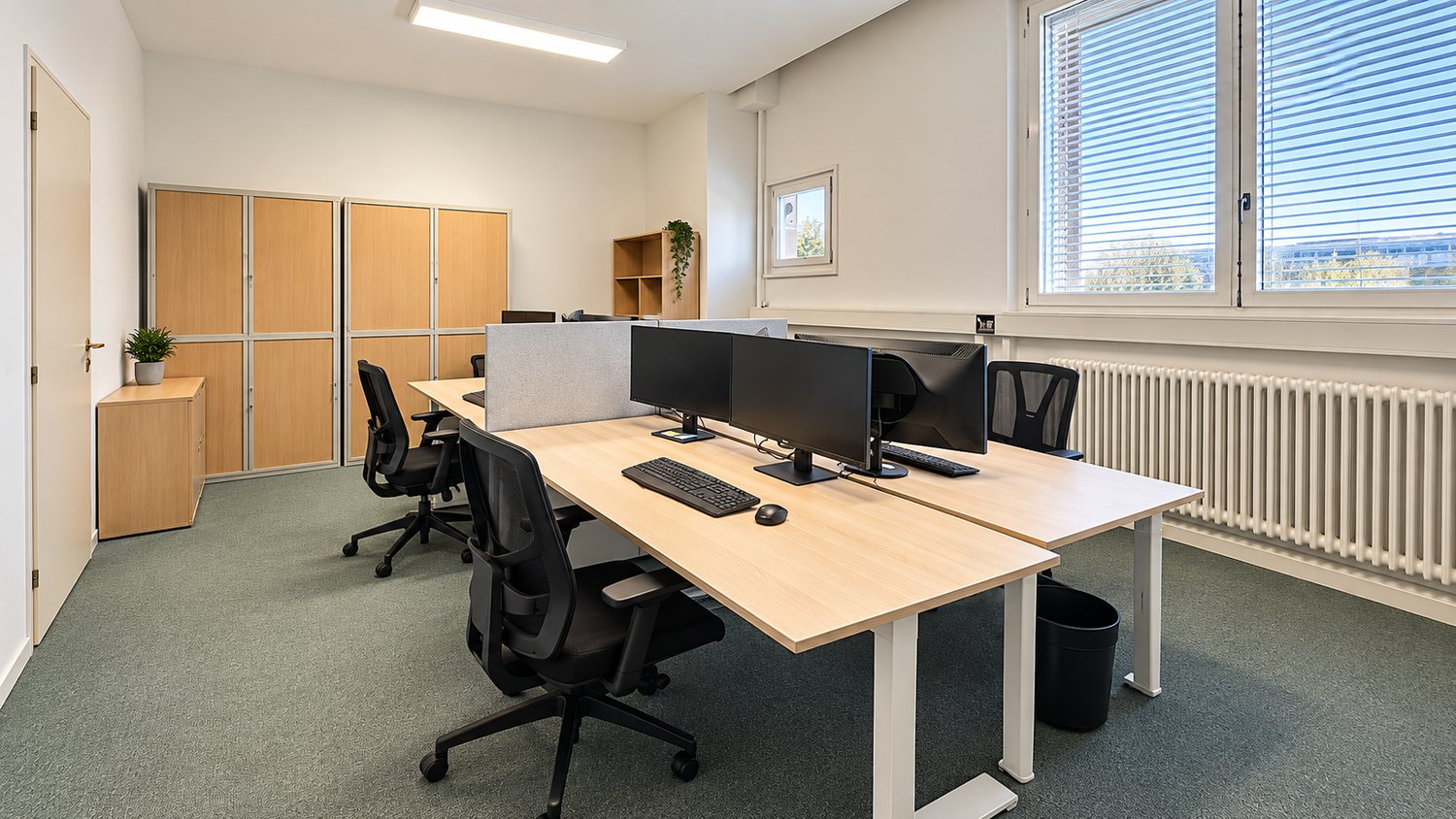 69m² ufficio, foto 2 di 4