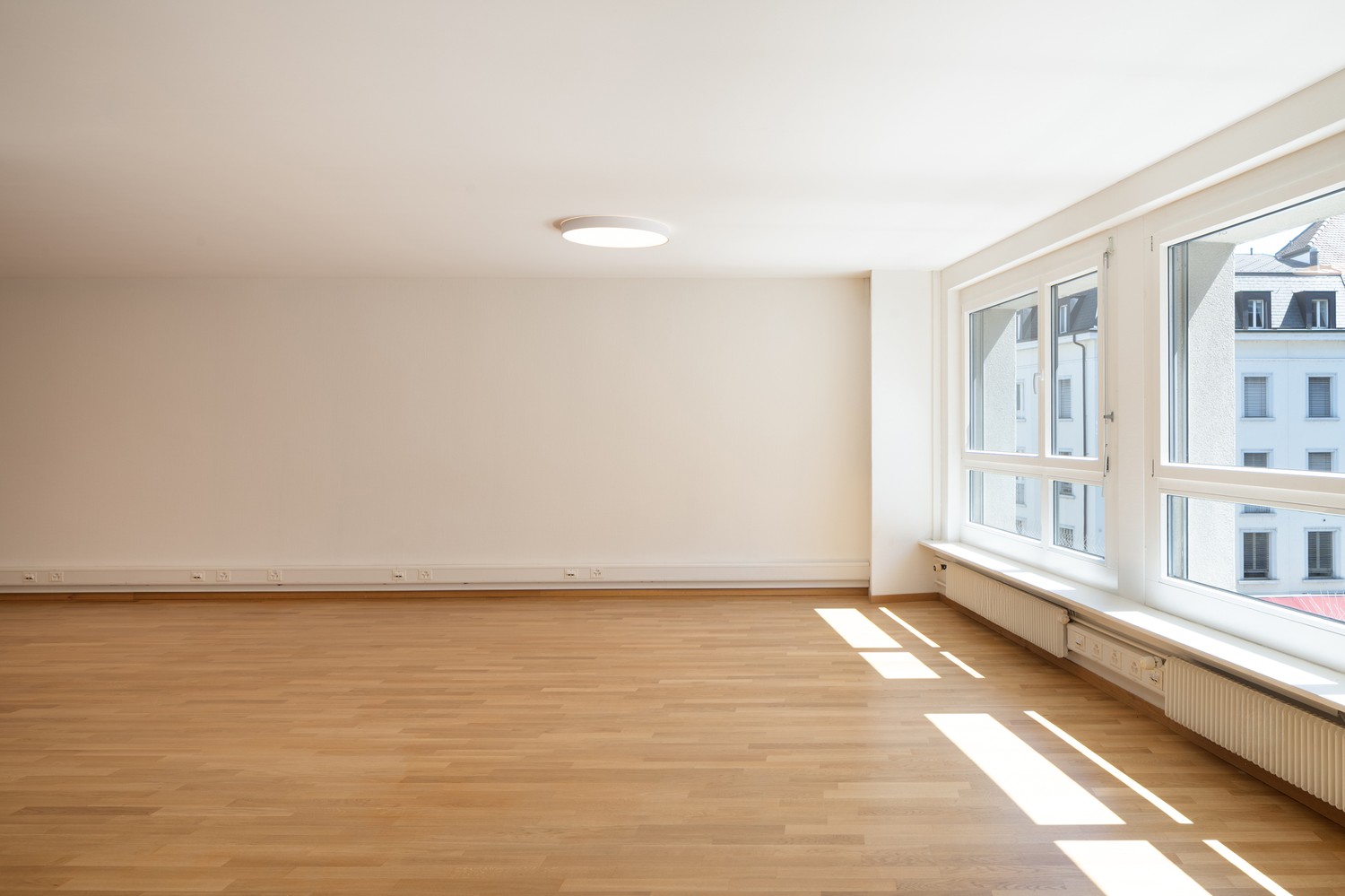 122m² commercial