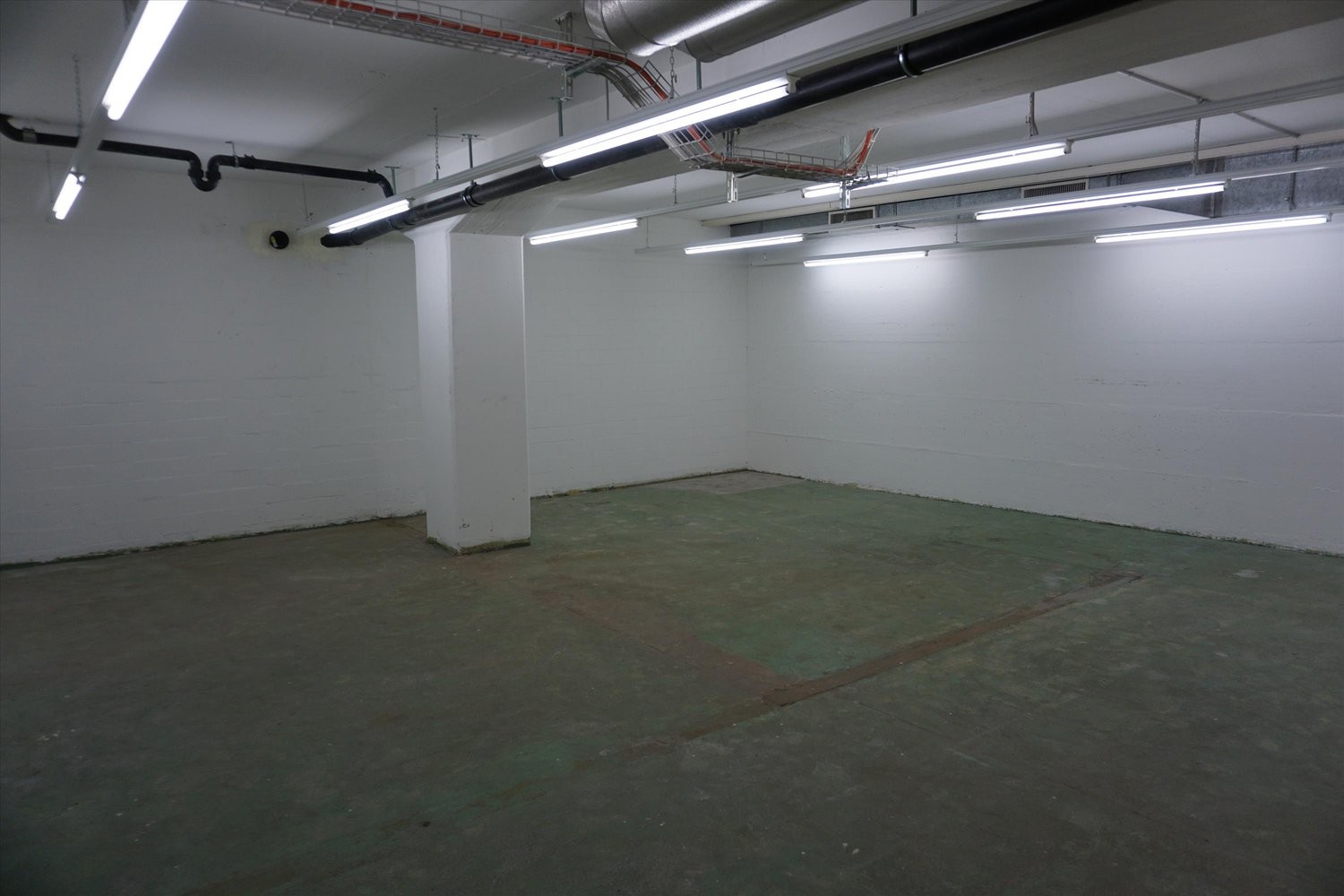 63m² storage room