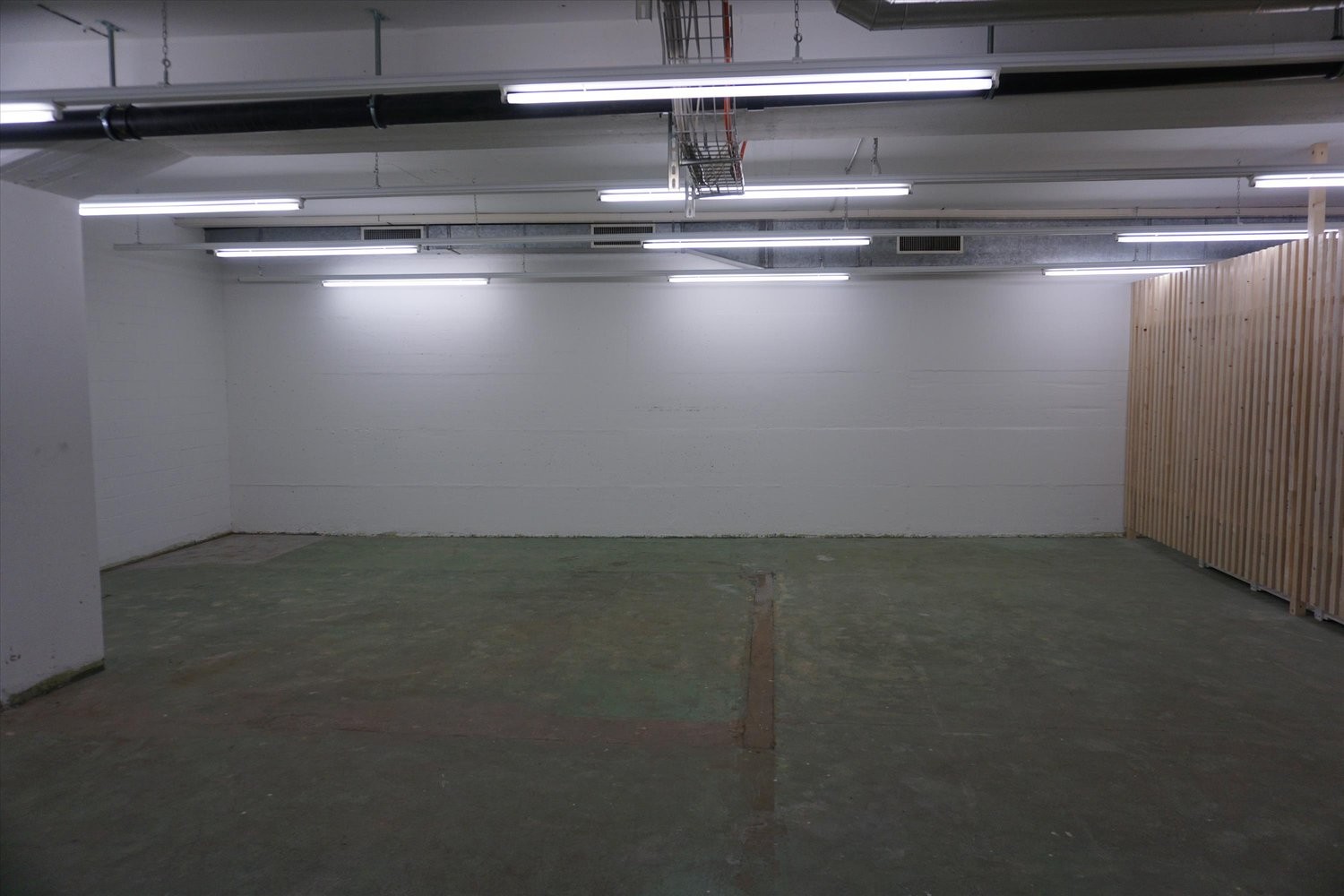 63m² storage room