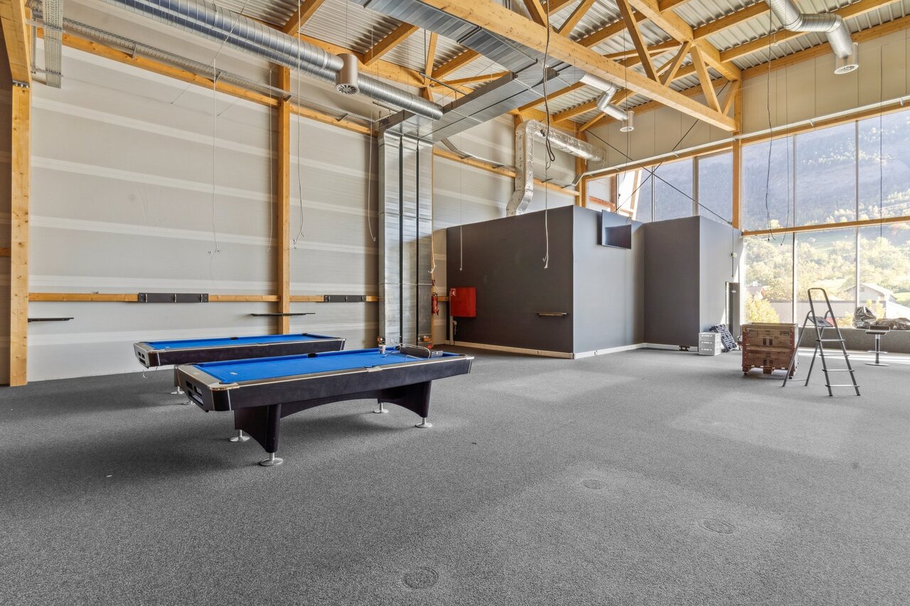1867m² Gewerbe, Foto 1 von 10
