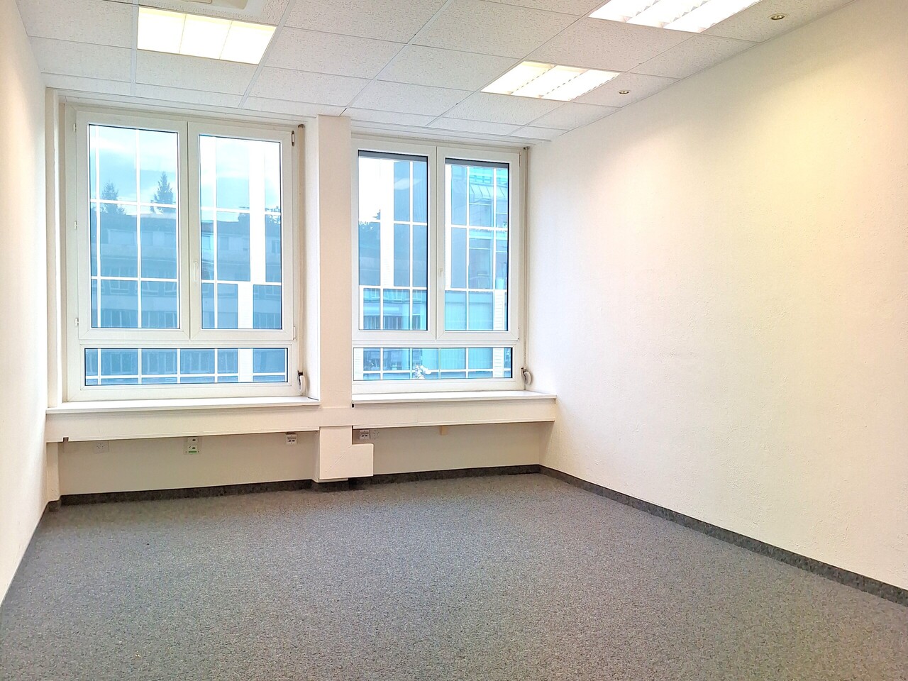 21m² office