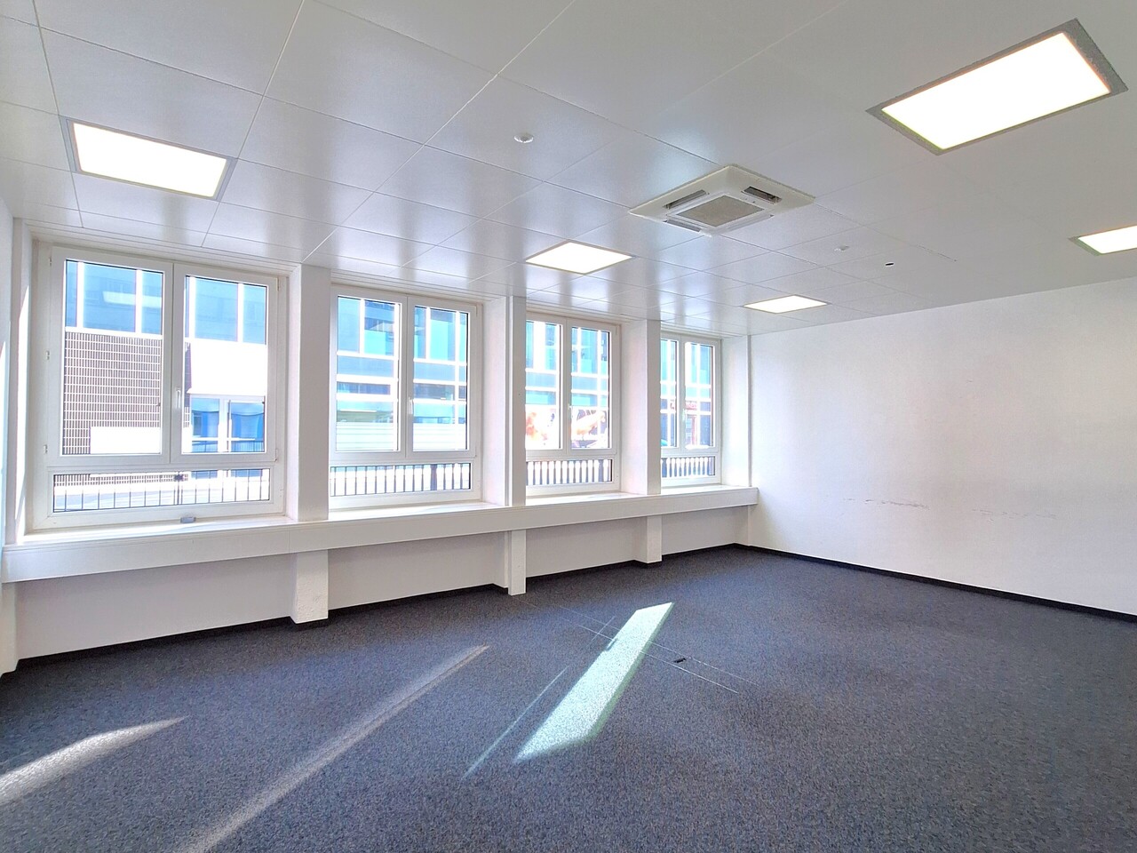 21m² office